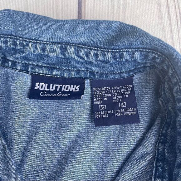 Solutions Denim Christmas Holiday Denim Button Up Shirt Embroidered Small Ugly - Picture 2 of 10